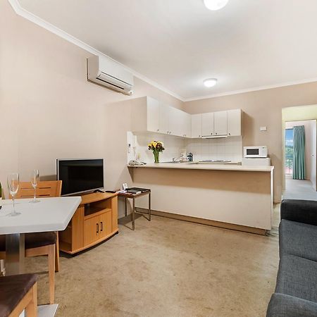 Punt Road Apartment Hotel Мелбърн Екстериор снимка