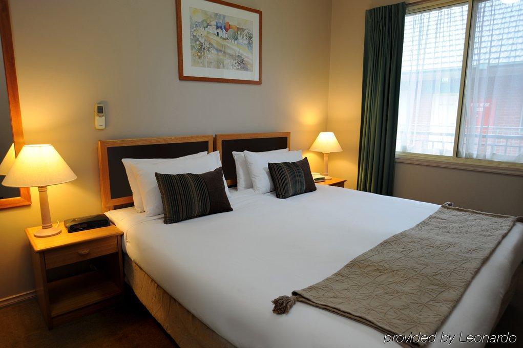 Punt Road Apartment Hotel Мелбърн Стая снимка