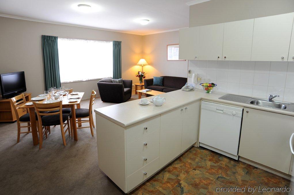 Punt Road Apartment Hotel Мелбърн Стая снимка