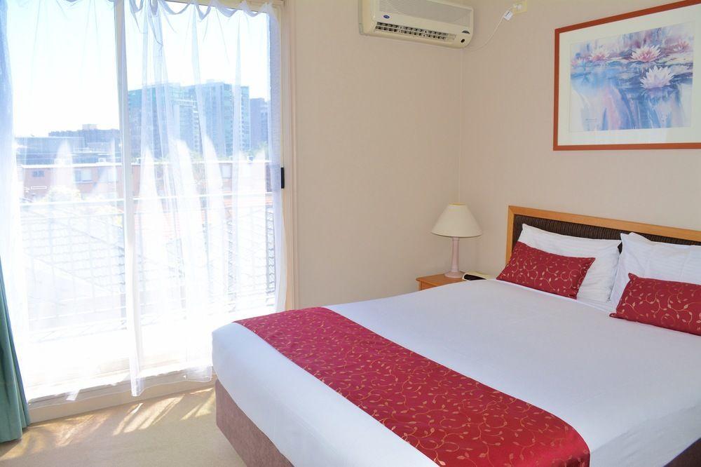 Punt Road Apartment Hotel Мелбърн Екстериор снимка