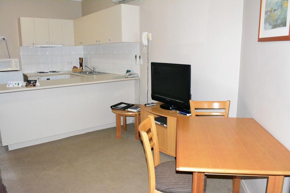 Punt Road Apartment Hotel Мелбърн Екстериор снимка