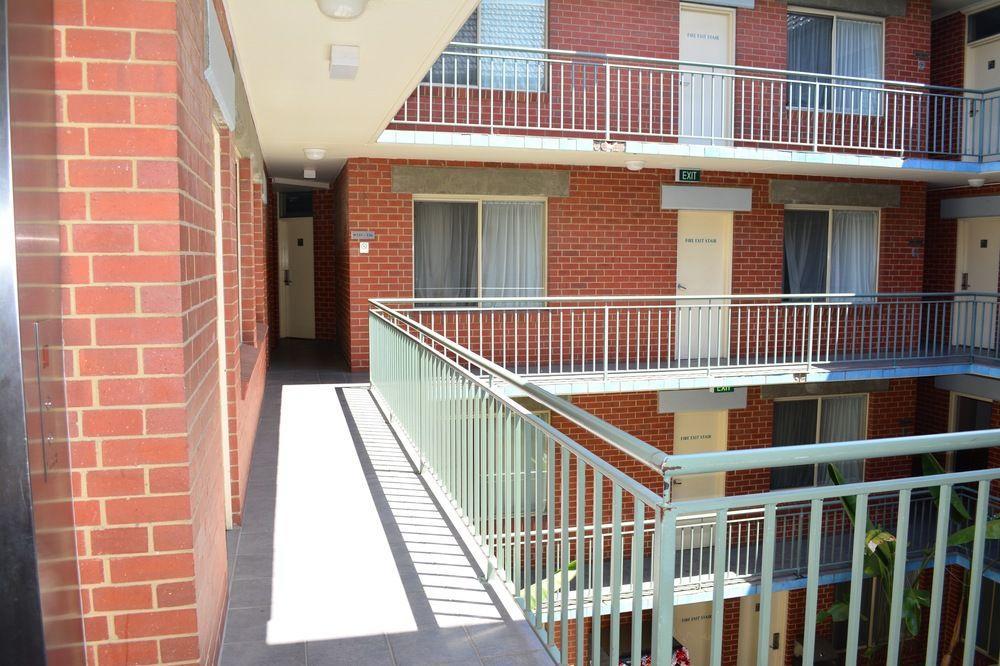 Punt Road Apartment Hotel Мелбърн Екстериор снимка
