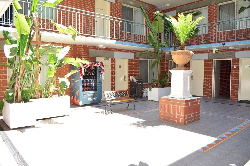 Punt Road Apartment Hotel Мелбърн Екстериор снимка
