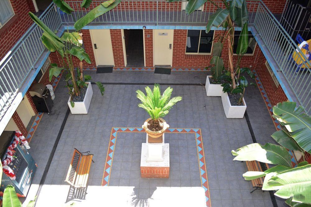 Punt Road Apartment Hotel Мелбърн Екстериор снимка