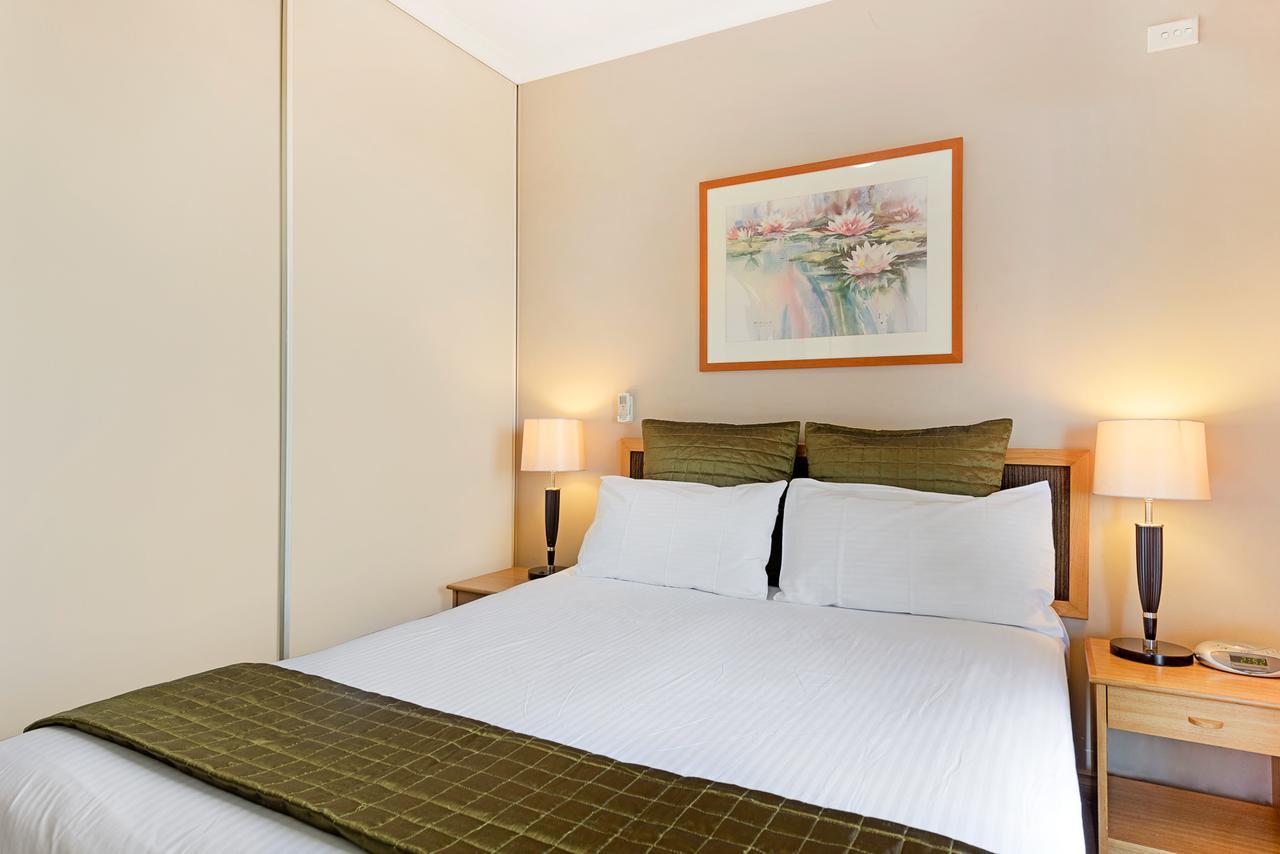 Punt Road Apartment Hotel Мелбърн Екстериор снимка