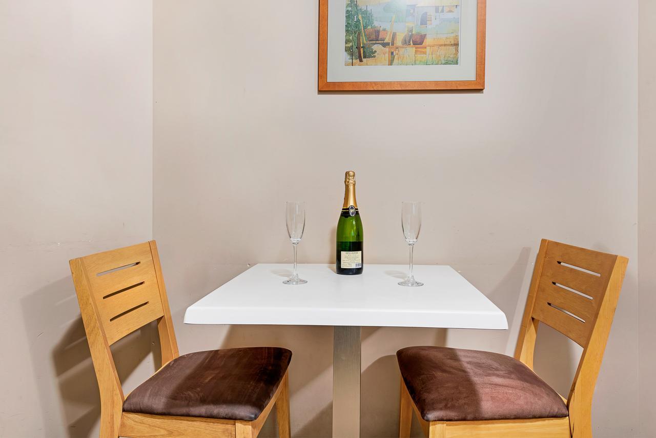 Punt Road Apartment Hotel Мелбърн Екстериор снимка