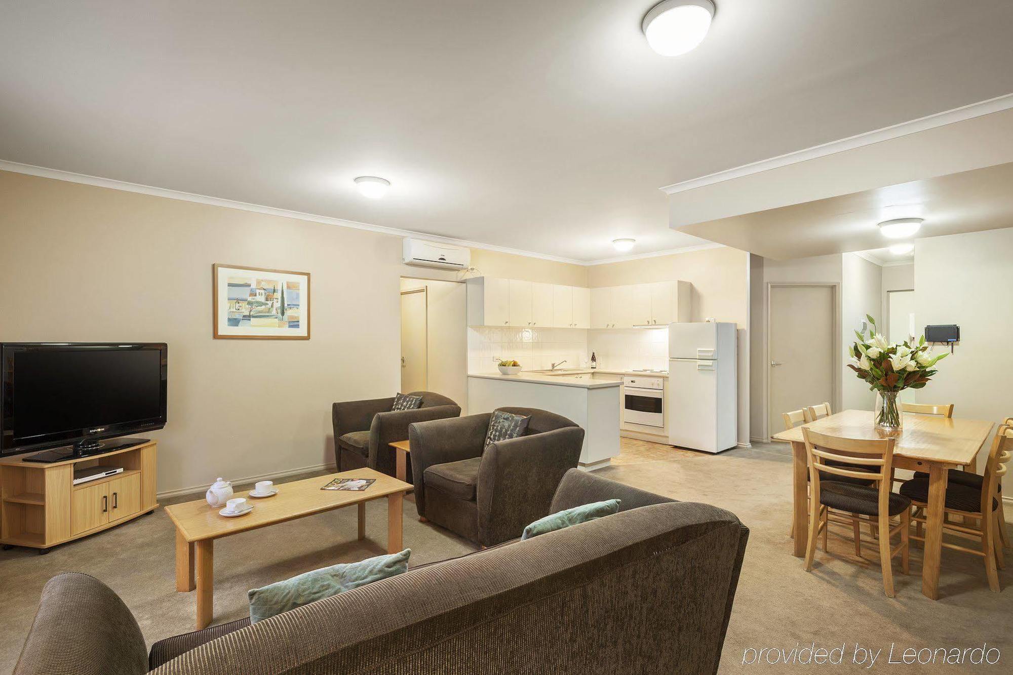 Punt Road Apartment Hotel Мелбърн Екстериор снимка