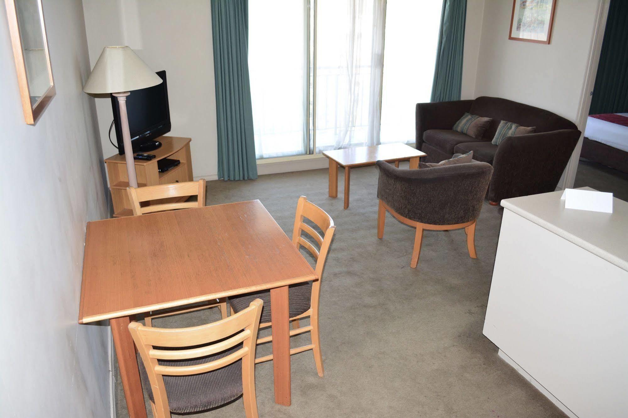 Punt Road Apartment Hotel Мелбърн Екстериор снимка