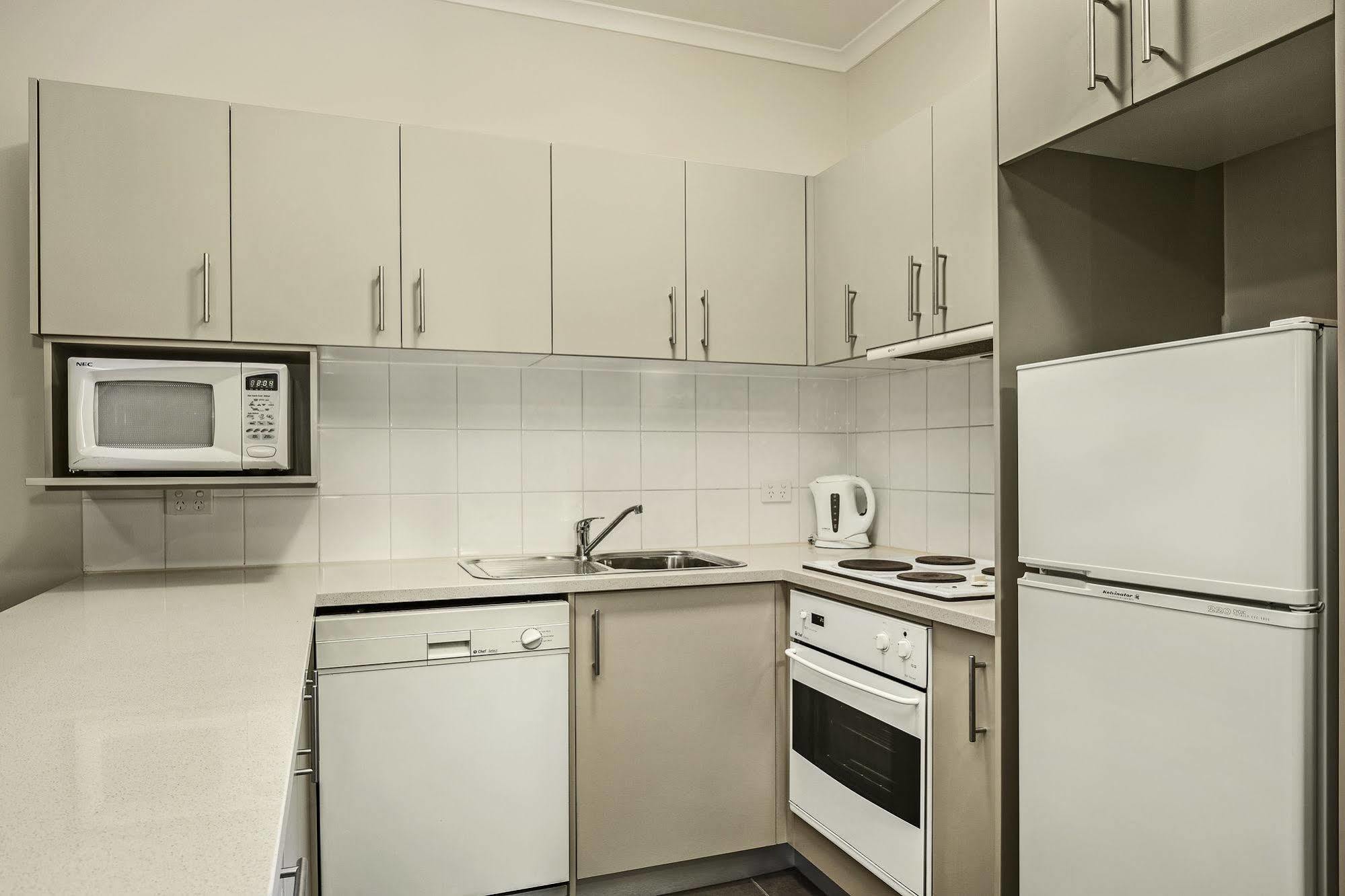 Punt Road Apartment Hotel Мелбърн Екстериор снимка