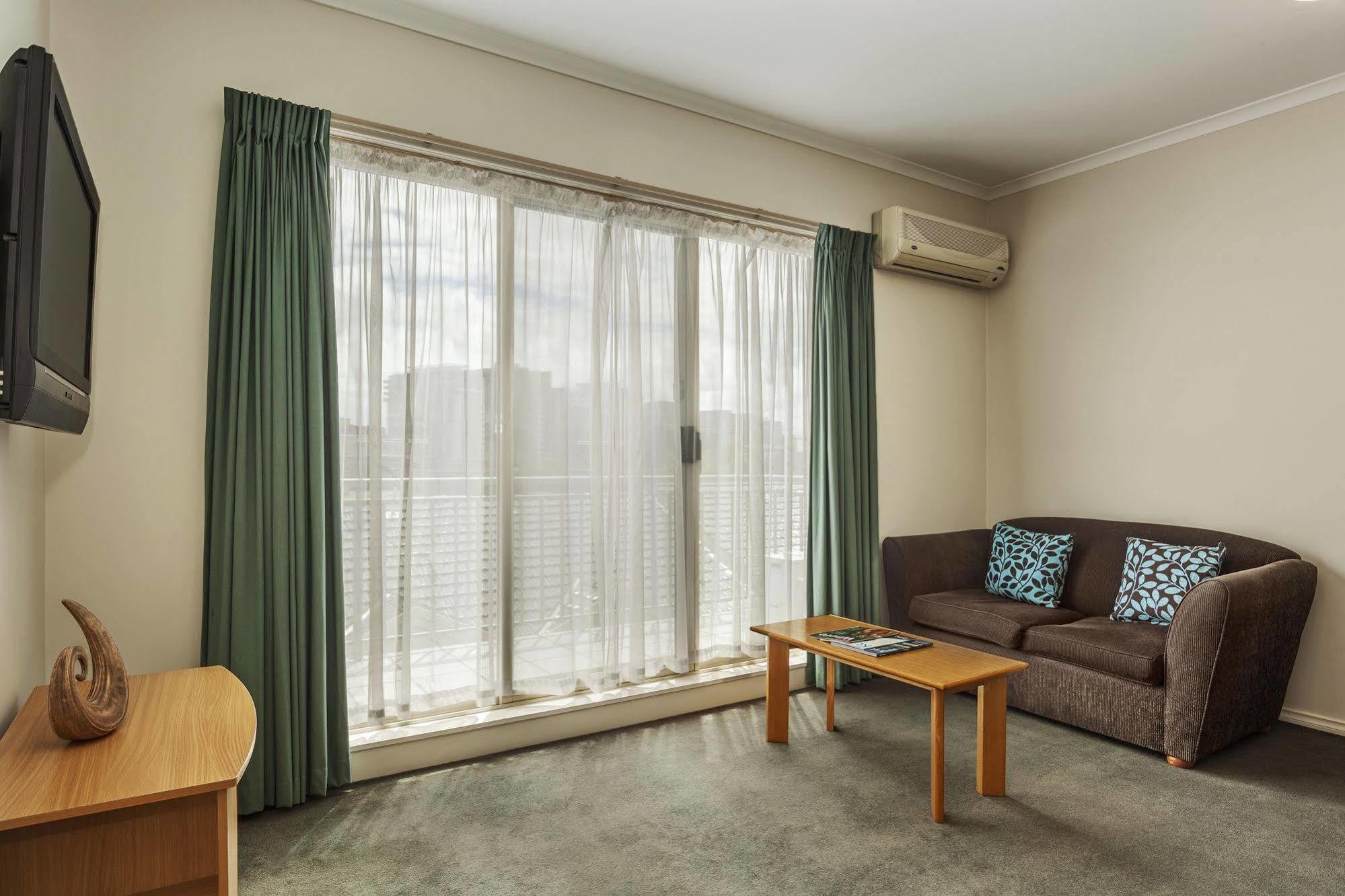 Punt Road Apartment Hotel Мелбърн Екстериор снимка